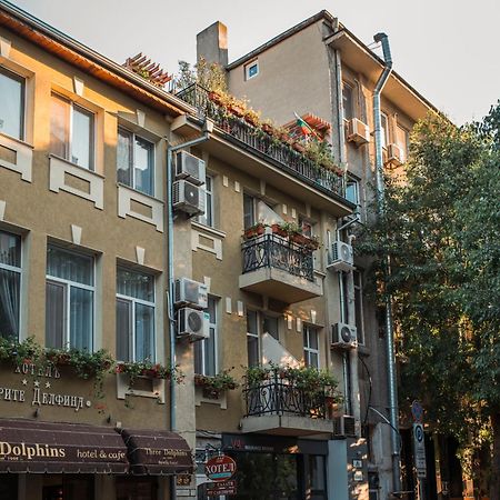 Three Dolphins Hotel With Rooftop Terracе Varna Esterno foto