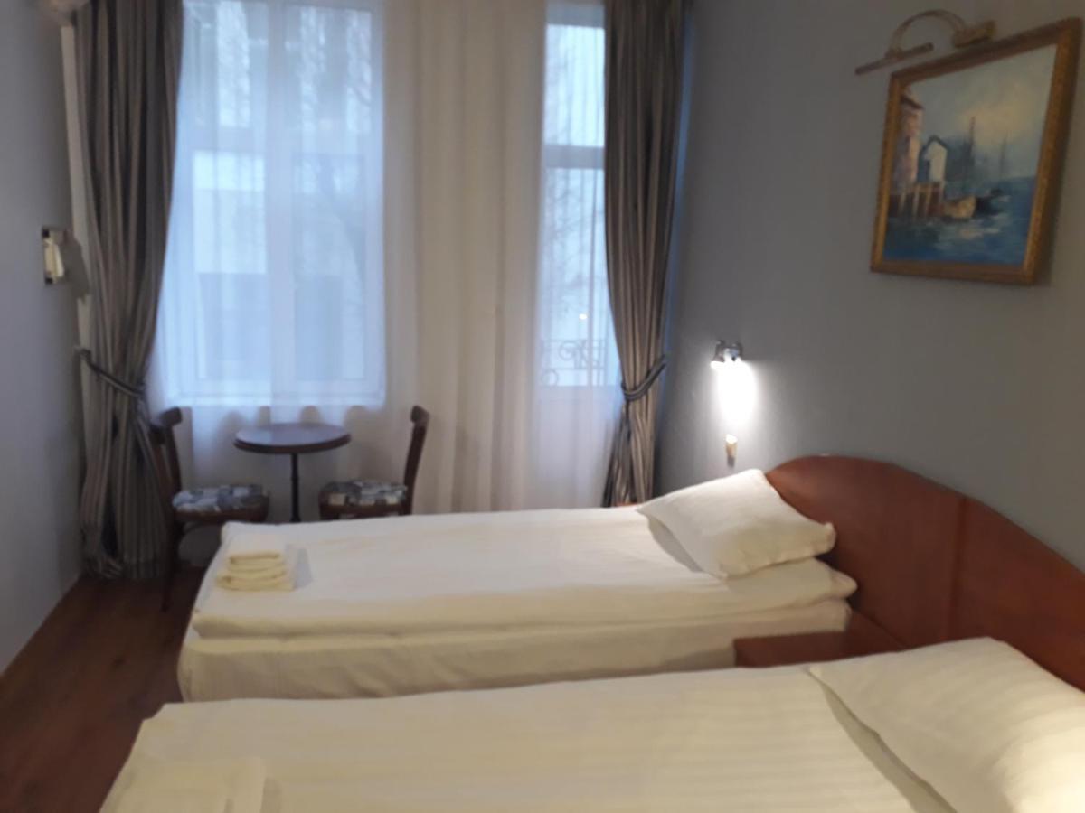 Three Dolphins Hotel With Rooftop Terracе Varna Camera foto